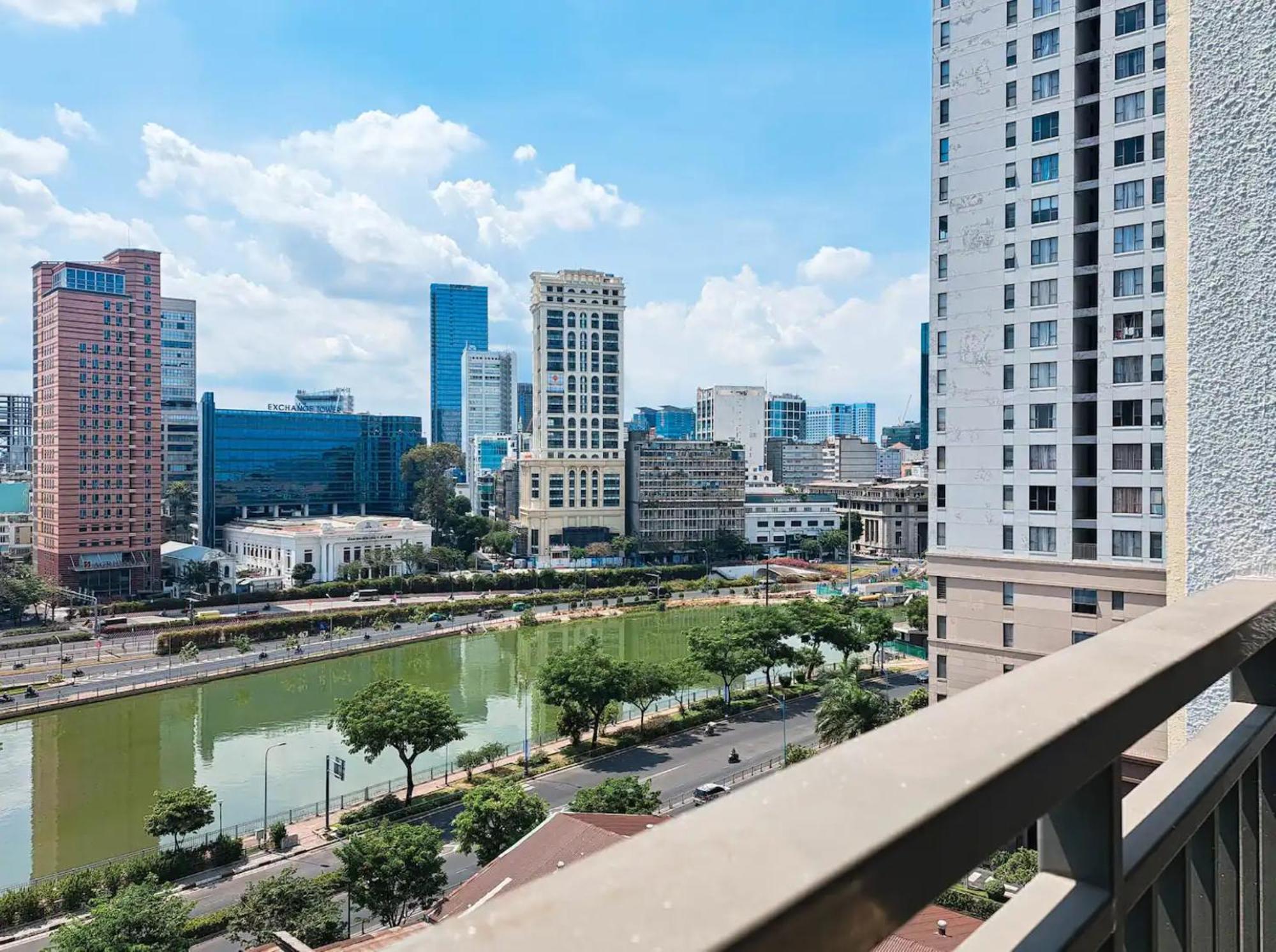 The Rivergate Apartments & Condo Saigon โฮจิมินห์ซิตี้ ภายนอก รูปภาพ