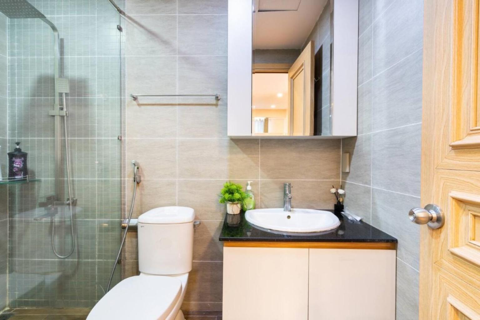 The Rivergate Apartments & Condo Saigon โฮจิมินห์ซิตี้ ภายนอก รูปภาพ